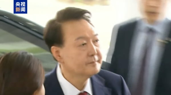 恒运资本配资 韩国前总统尹锡悦抵达特检组 首度出面接受调查